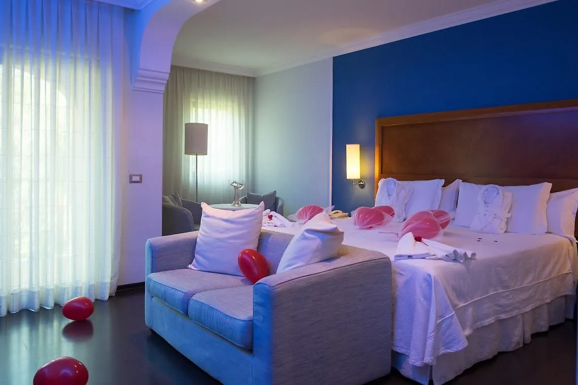 Geovillage Sport & Wellness Resort Olbia 4*,